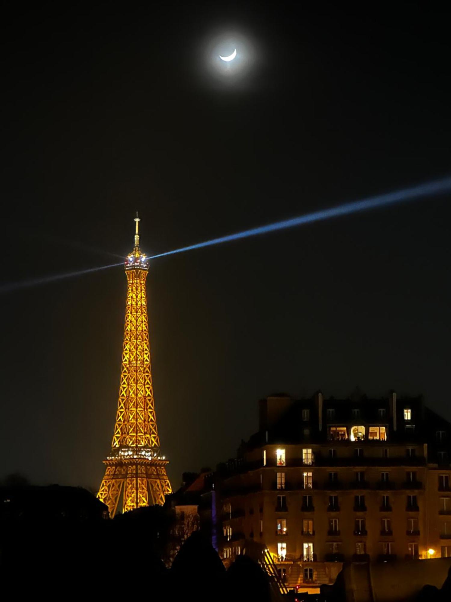 Apartment View Eiffel Tower *